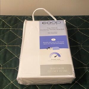NWT Coop Cloud White Cooling Throw Blanket 50x60